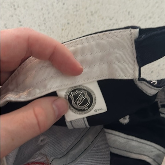 NHL Kids Oilers Black and White Cap - Picture 4 of 4